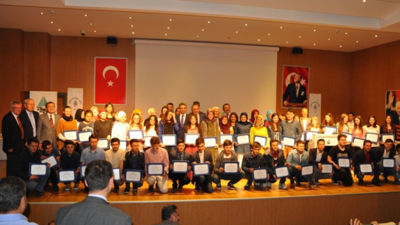 Lise Birincileri Başarı Ödülleri Töreni yapıldı