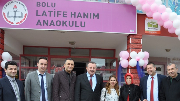 Milli Eğitim Müdürümüz İbrahim Çavuşoğlu Latife Hanım Anaokulunda gerçekleştirilen aşure ikramına katıldı.