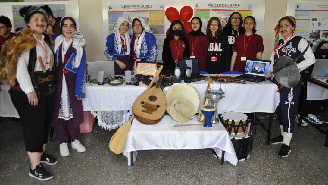 İzzet Baysal Anadolu Lisesi 4006-Tübitak Bilim Fuarı