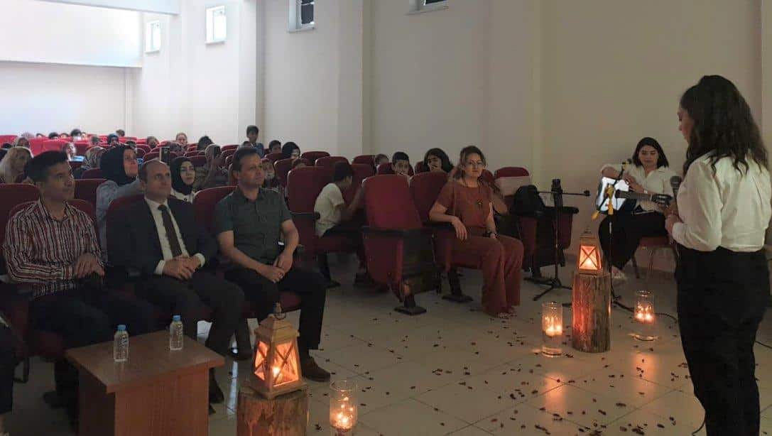 İzzet Baysal Ortaokulu ''Şiir Dinletisi'' Programı