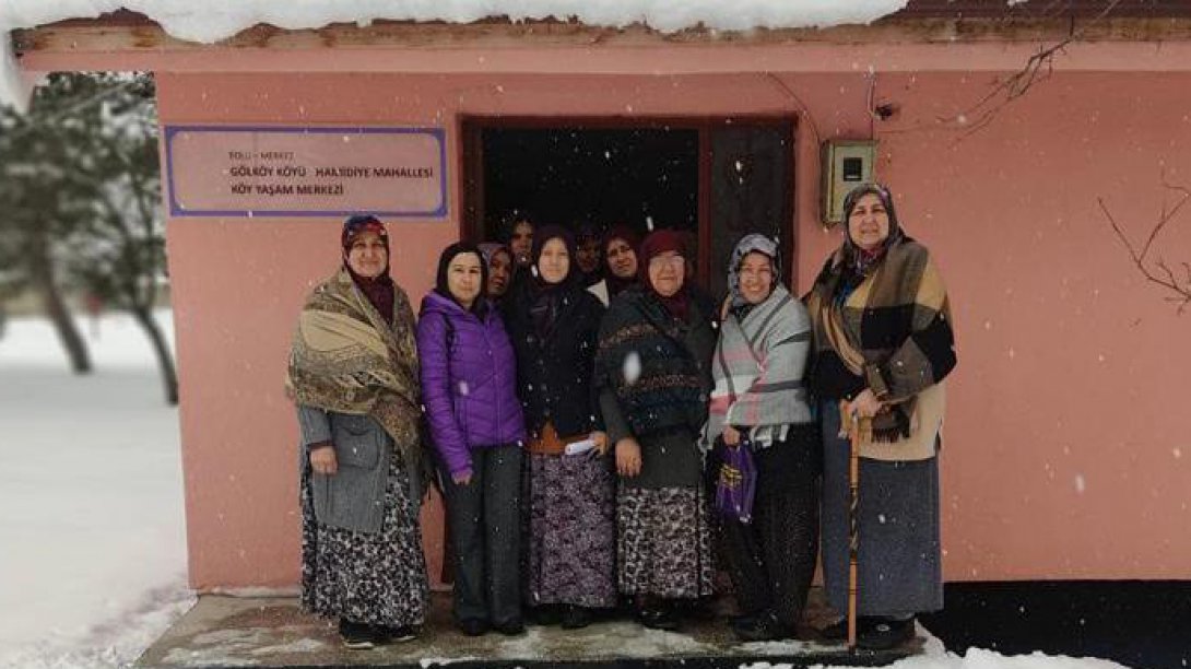 Köy Yaşam Merkezlerinde Velilerimize ''Köy Ürünleri Üretimi'' Eğitimi