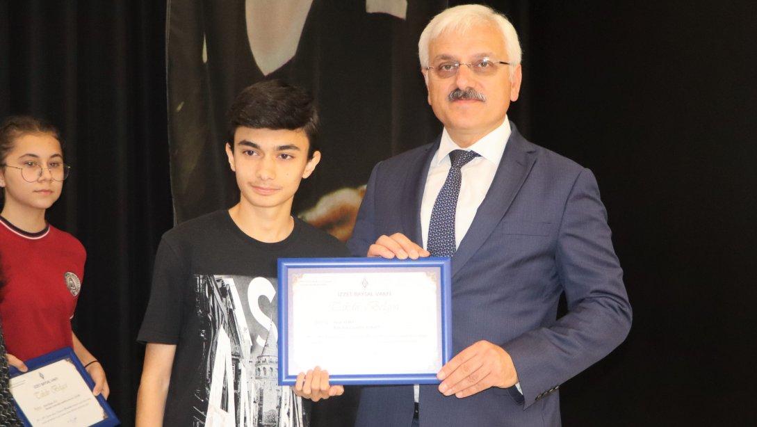 İzzet Baysal Vakfı Ortaöğretim Başarı Ödülleri Töreni
