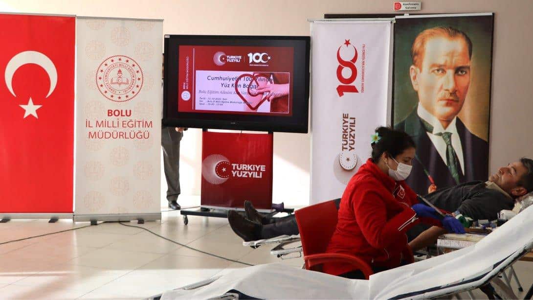 ''Cumhuriyetin 100. Yılında Yüz Kan Bağışı'' Etkinliği Başladı