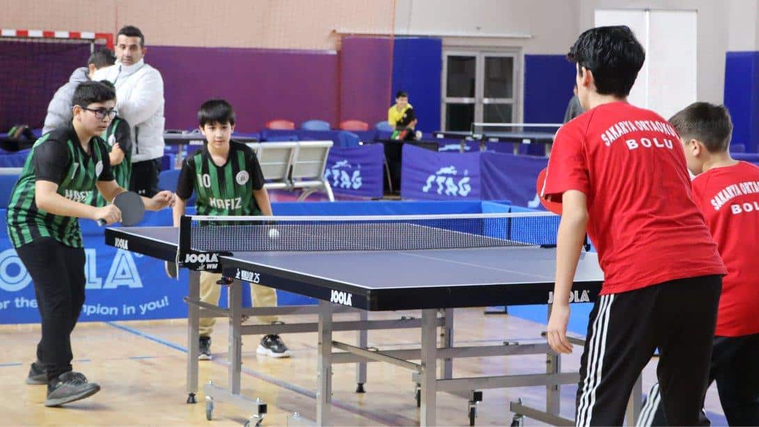 Okul Sporları Ortaokullar Arası Kızlar- Erkekler Masa Tenisi Müsabakaları Tamamlandı