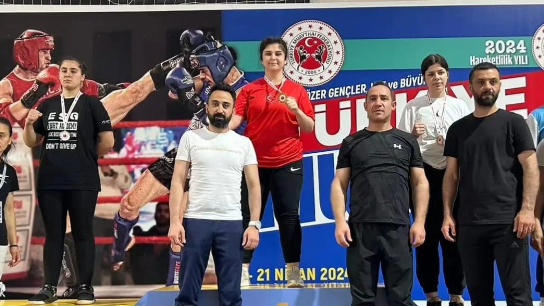 Öğrencimiz, Gençler Muaythai Dünya Şampiyonası'nda Ülkemizi Temsil Edecek