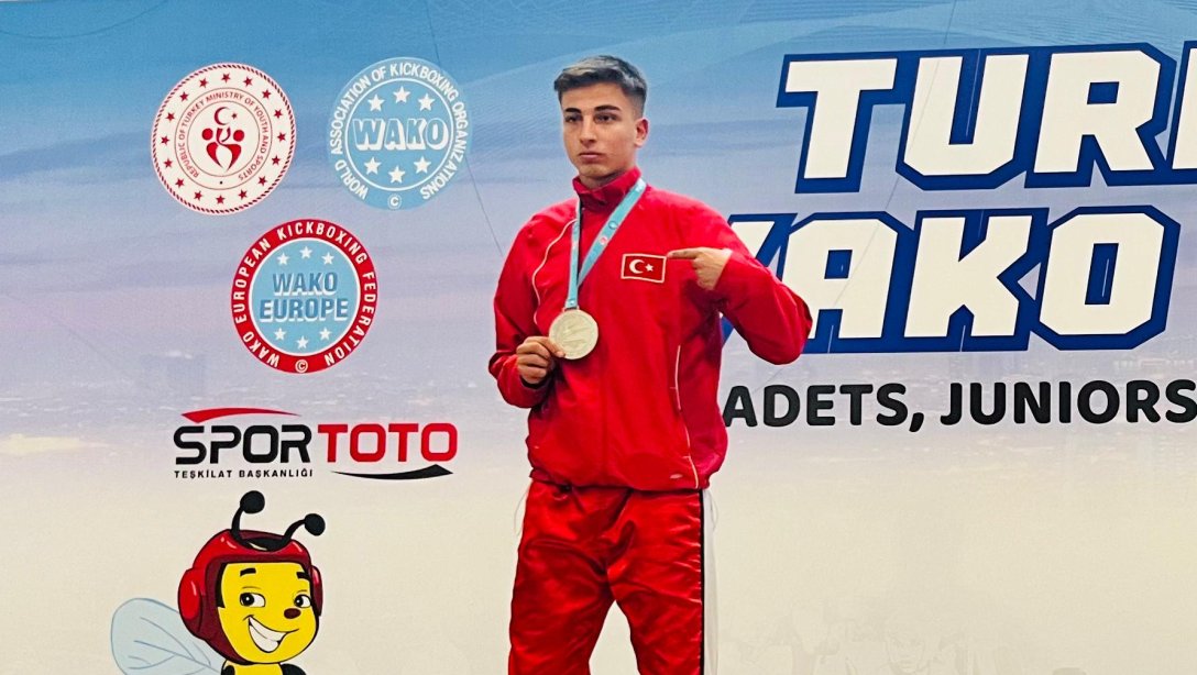 Öğrencimizden, Turkish Open WAKO Dünya Kupası'nda Büyük Başarı